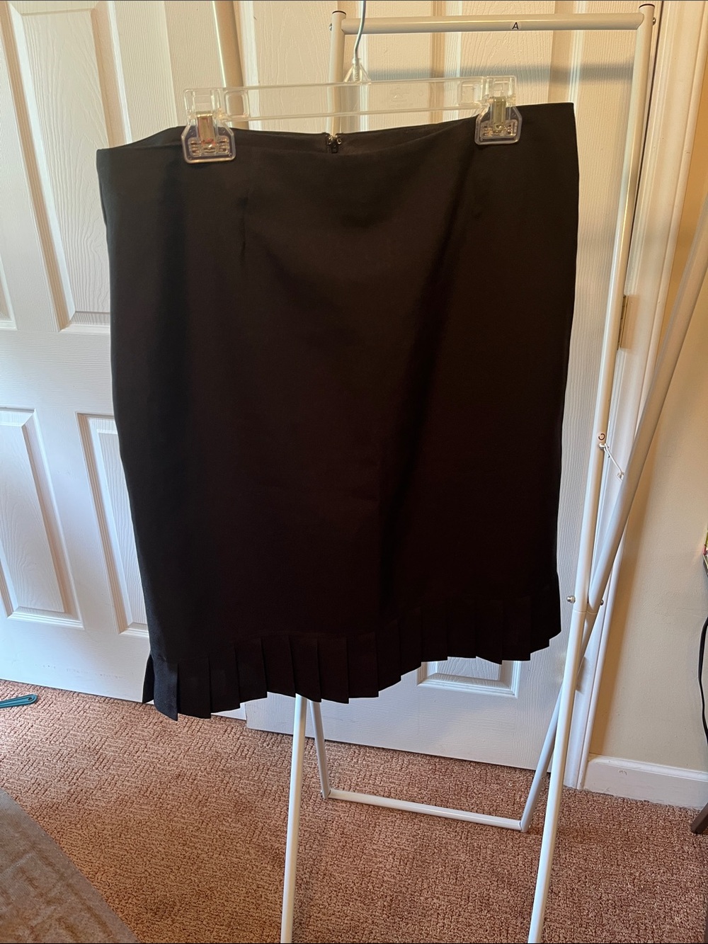 Classic Black Pleated Hem Women's Skirt waist 18” across